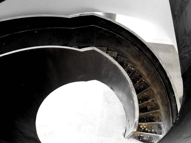 Steel plate helical stair, One curved ribbon of plate
